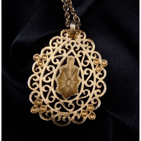 Vintage 1960s-1970s TRIFARI Signed Ornate Gold-Tone Filigree Necklace - Picture 5 of 5